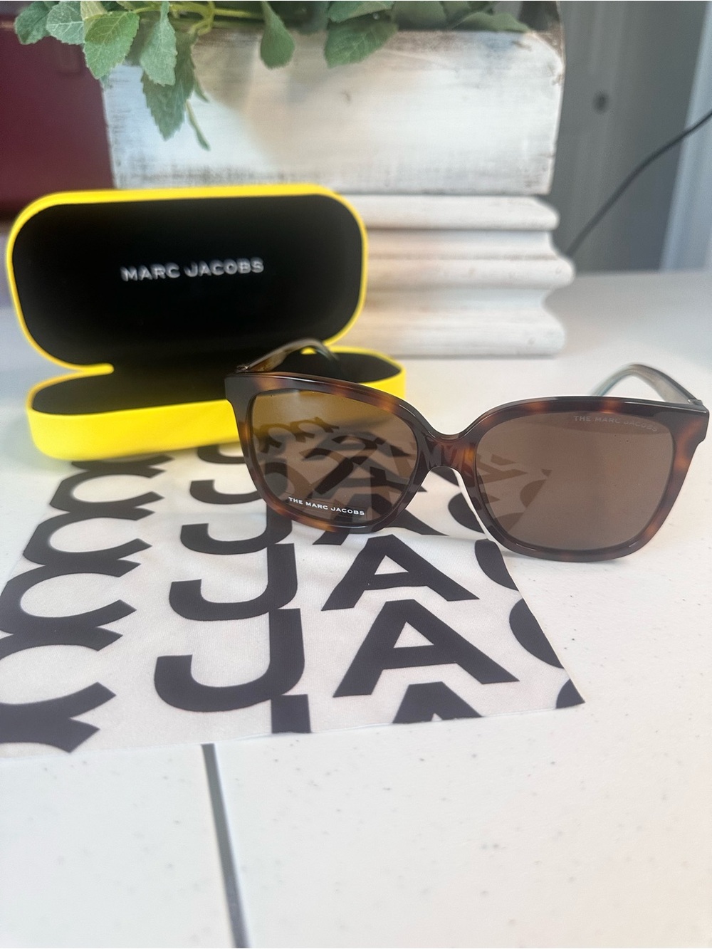 Marc Jacobs Tortoiseshell Sunglasses with Brown Lenses - Picture 2 of 7